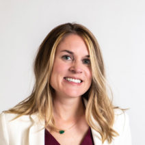 Sarah Kinser Headshot